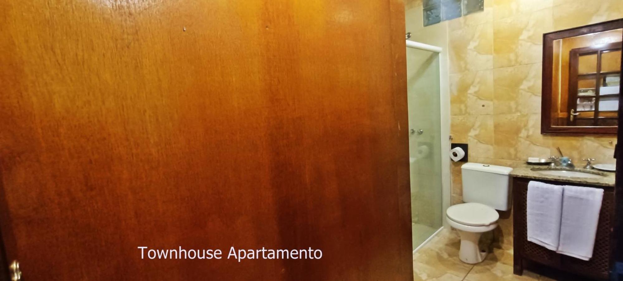 פאראטי Townhouse Apartamento Aurora מראה חיצוני תמונה