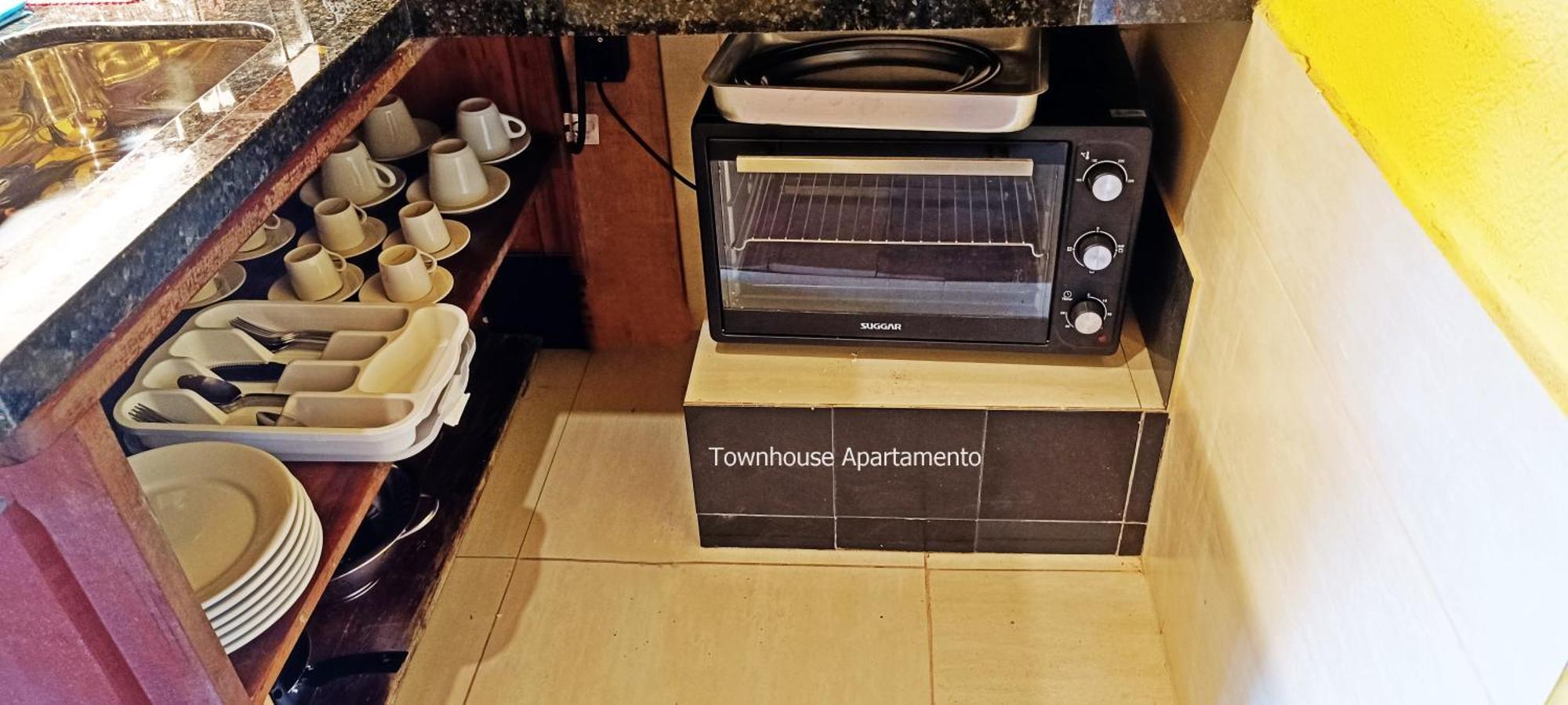 פאראטי Townhouse Apartamento Aurora מראה חיצוני תמונה